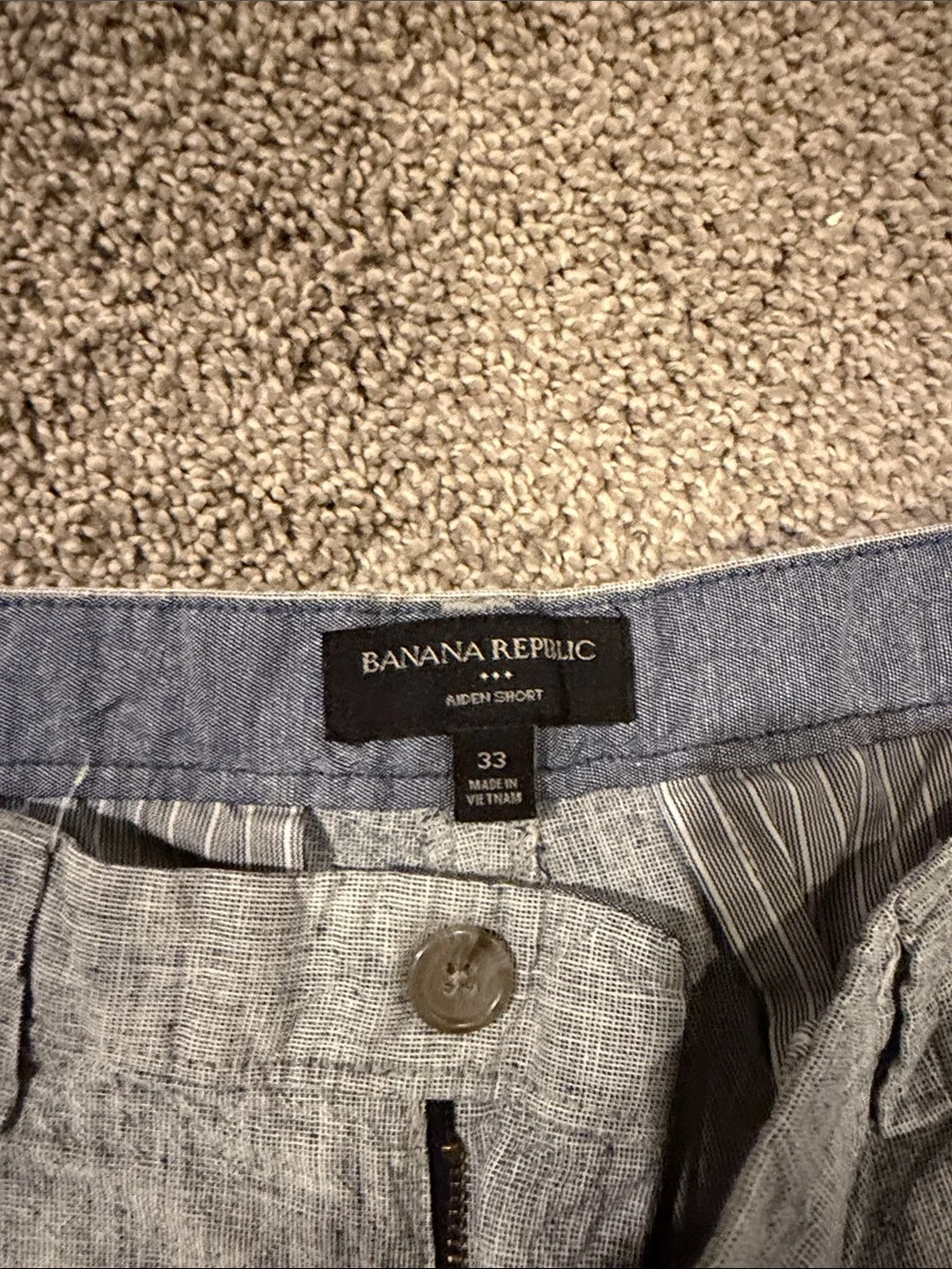 Banana Republic Light Blue Heather Men’s Flat-Front Shorts